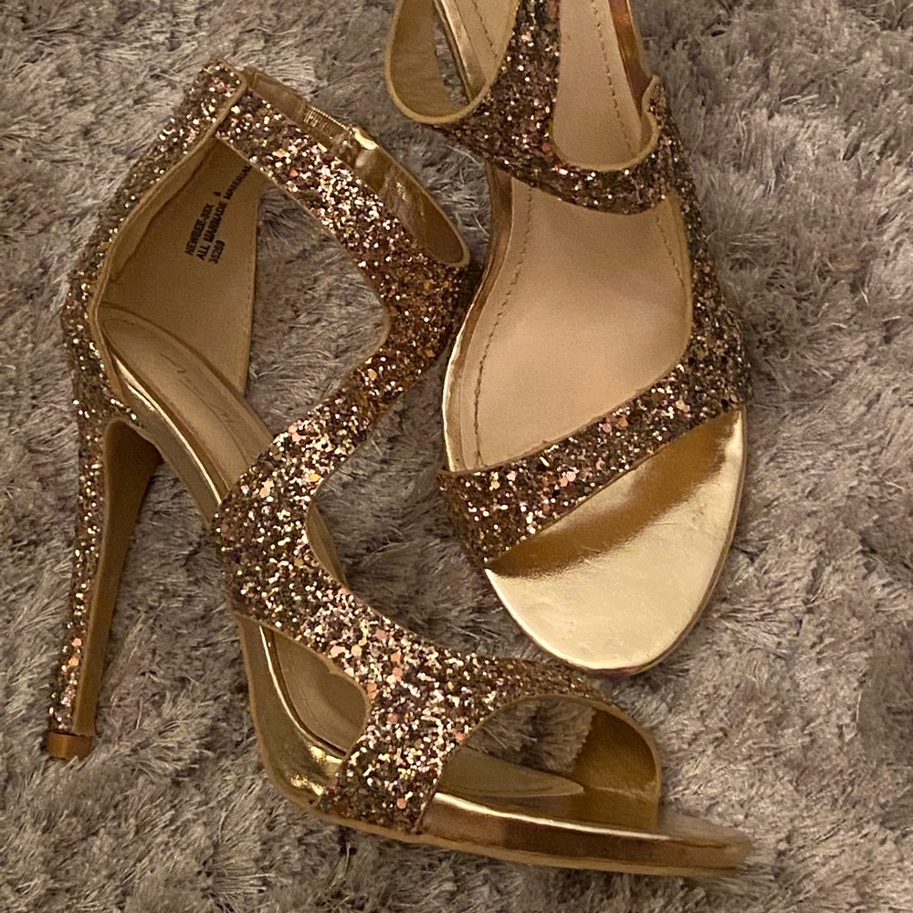 Anne Michelle high heels